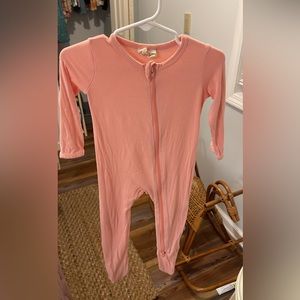 Kyte peach footie 6/12 months 🍑